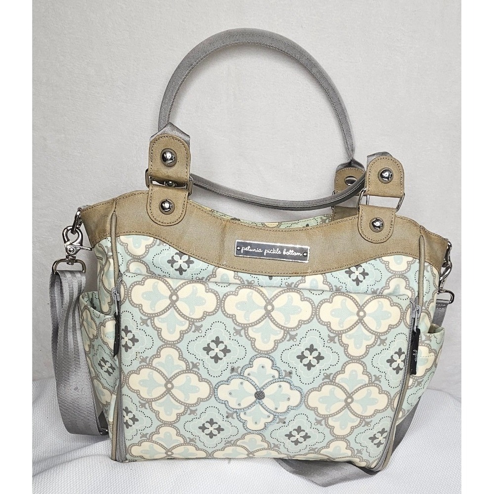 Petunia Pickle Bottom Diaper Bag Large Blue Tan Quatrefoil Glazed Canvas
